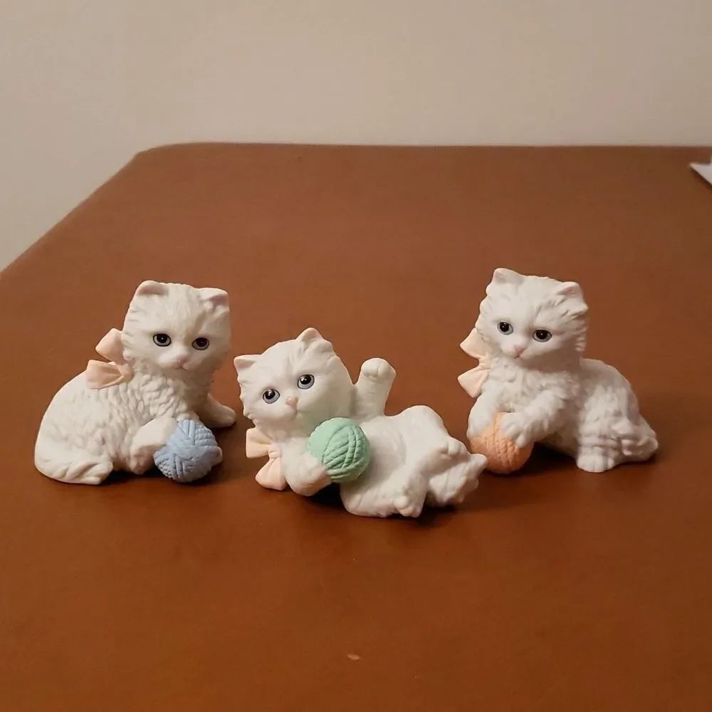 Set of 3 Vintage Homco Persian Cats Kittens Playing with Yarn Porcelain Bisque